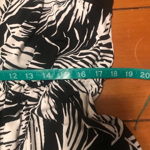 Sangria dress, size 16W, black and white. - Picture 8 of 13